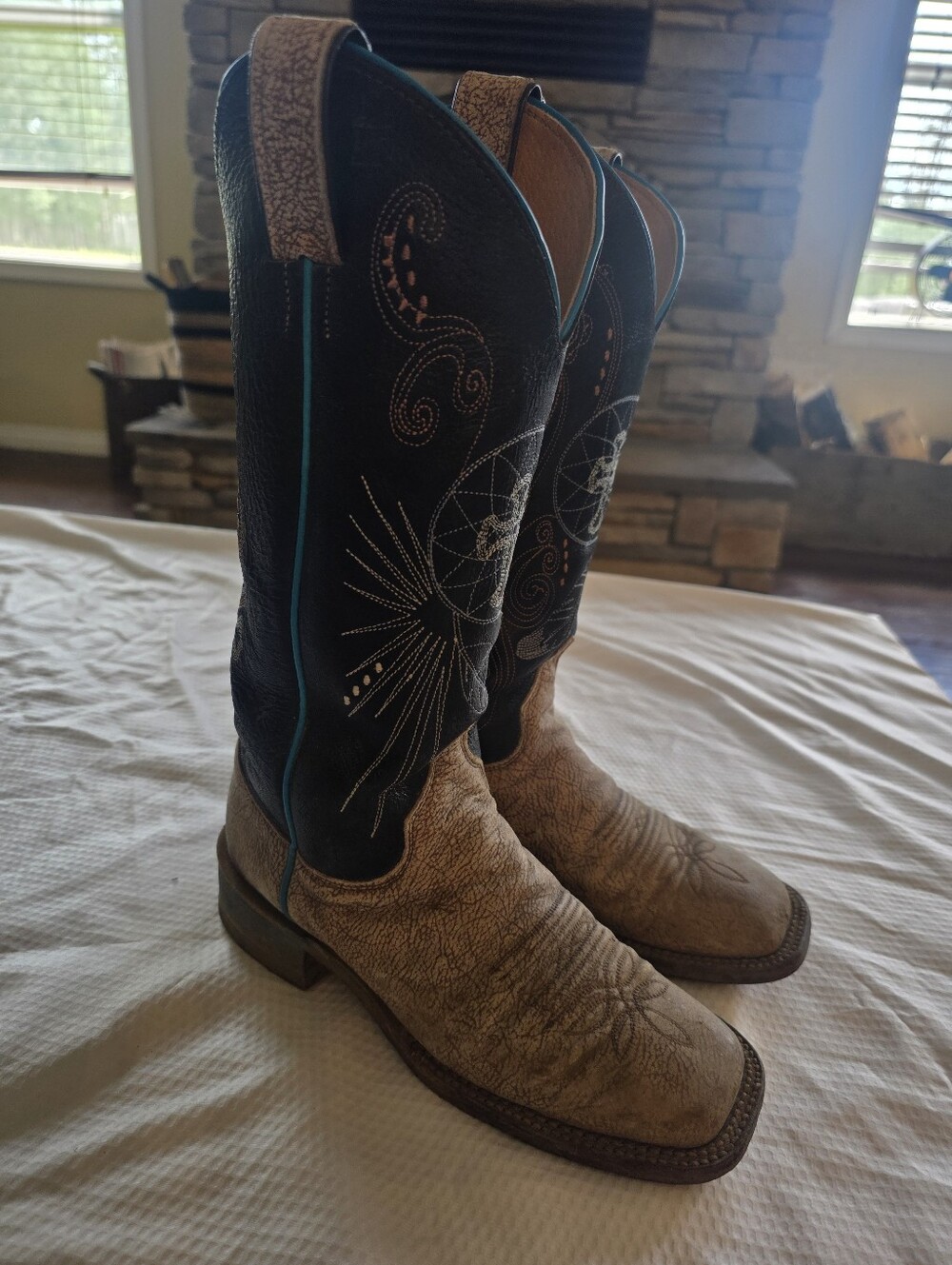 JUSTIN distressed square toe cowboy western boots! 6